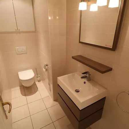 Apartment 2 Bedroom & Palais Royal 2 Mins From Croisette And Carlton Cannes